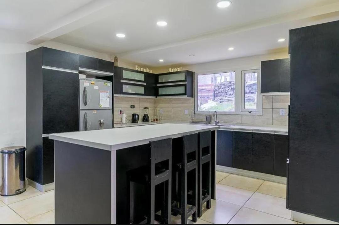 Moderna Casa En Ushuaiaヴィラ エクステリア 写真