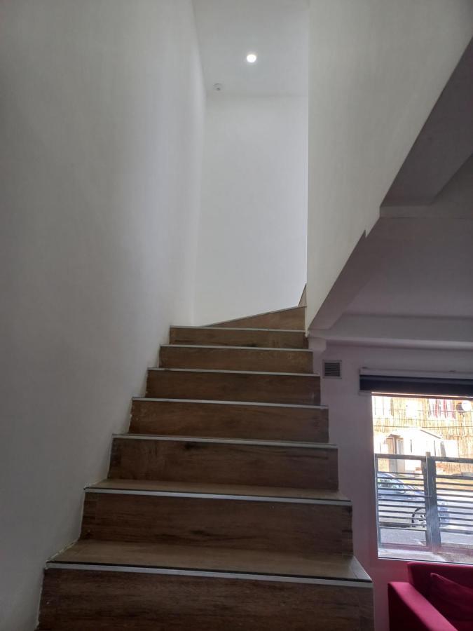 Moderna Casa En Ushuaiaヴィラ エクステリア 写真