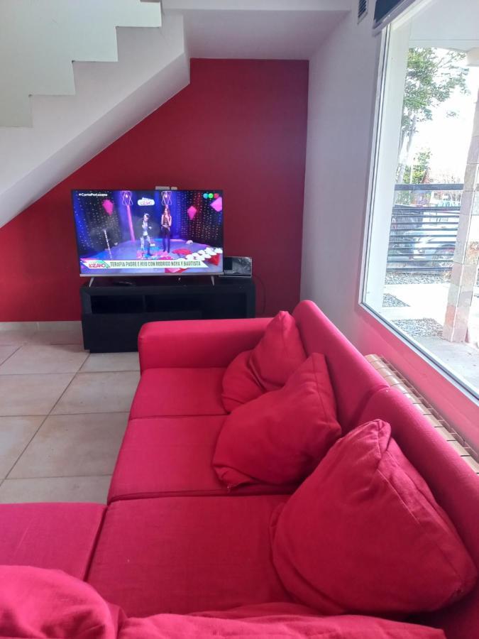 Moderna Casa En Ushuaiaヴィラ エクステリア 写真